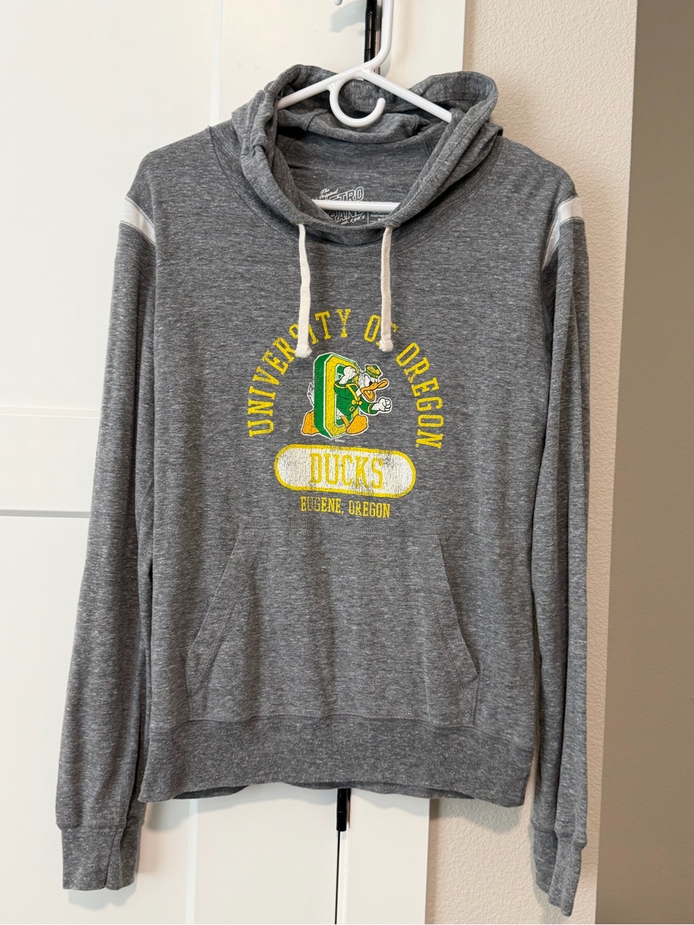 University of Oregon Ducks Gray Hoodie with Yellow Logo size medium
